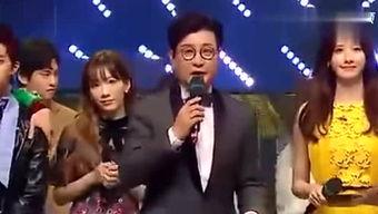 娱乐记者爆料小鬼视频大全,娱乐记者独家爆料，带你领略明星魅力瞬间