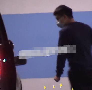 金晨爆料李易峰吃饭视频,揭秘明星私下生活瞬间